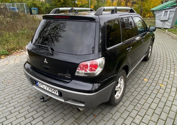 Mitsubishi Outlander cena 5900 przebieg: 360000, rok produkcji 2003 z Szczecin małe 466